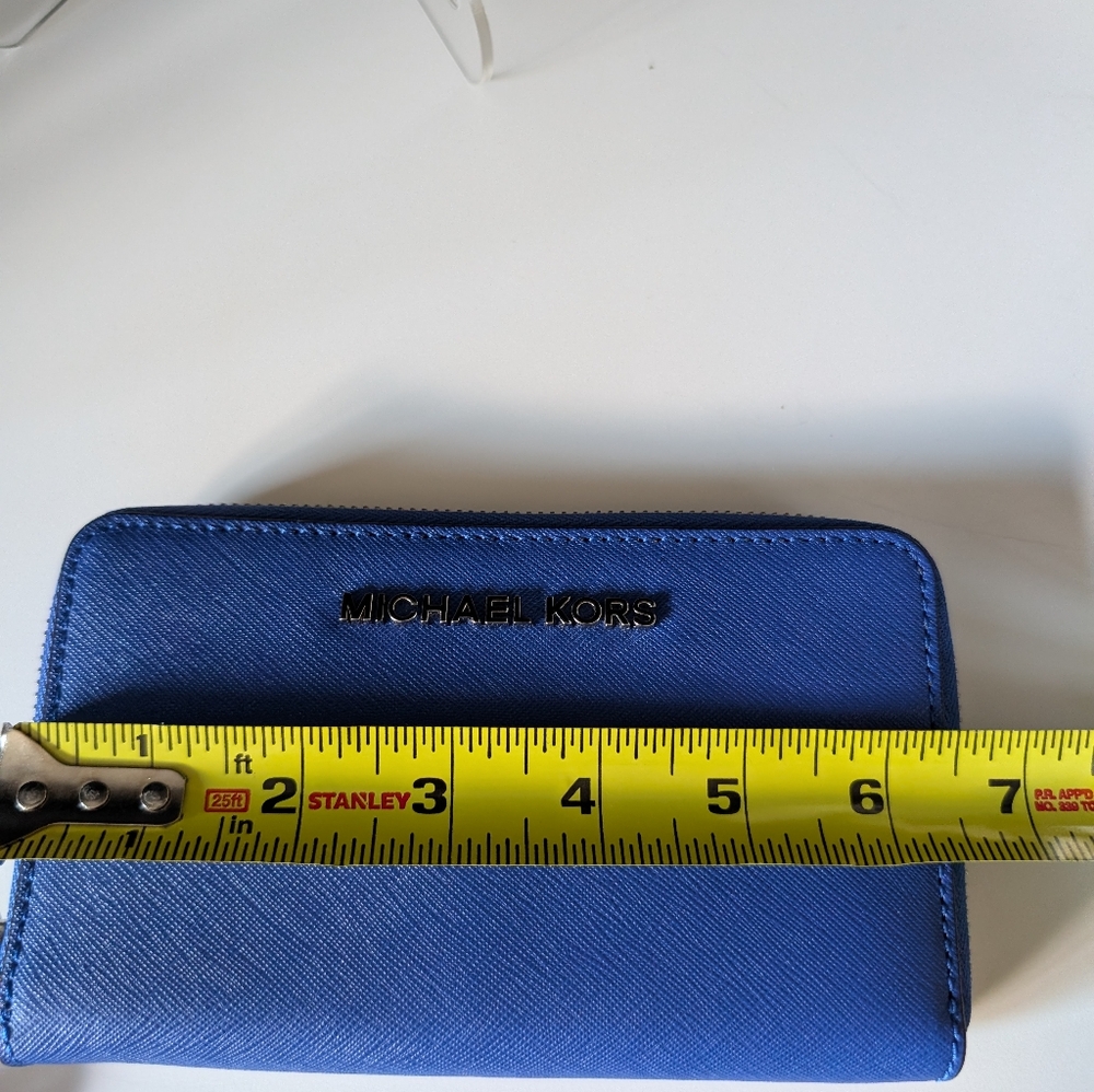 NWT Electric Blue Michael Kors Saffiano Wristlet - Picture 9 of 9
